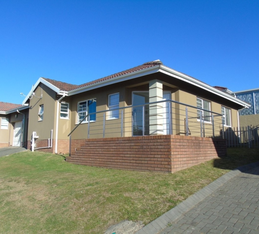 To Let 3 Bedroom Property for Rent in Beacon Bay Eastern Cape